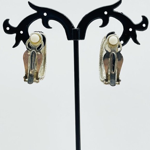 Chunky Oxidized Hoop Earrings Silver Tone Clip On Classic Career Cosplay LARP - Picture 10 of 10